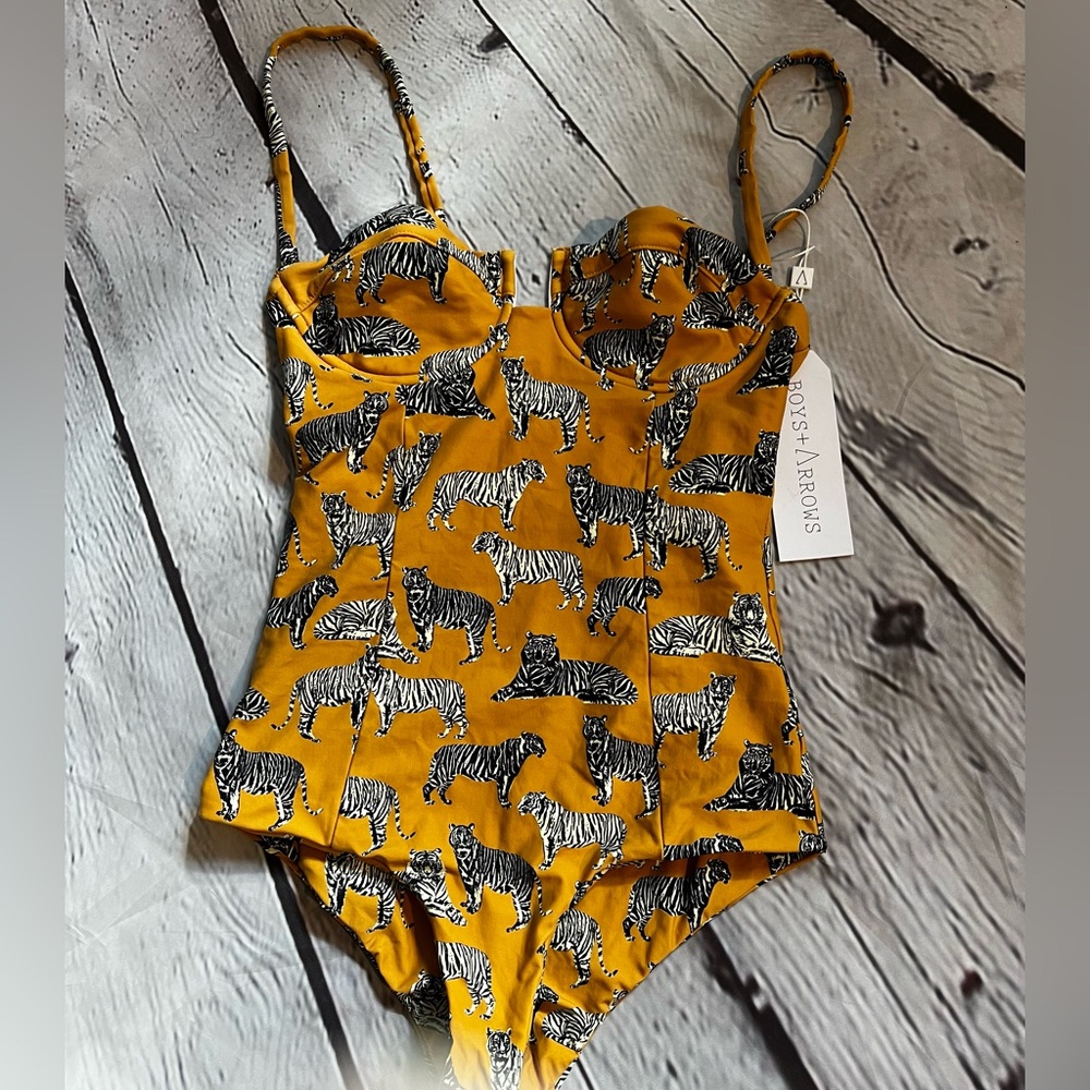 NWT Boy and Arrows one piece swimsuit in Tiger print. Underwire bodice. Size L
